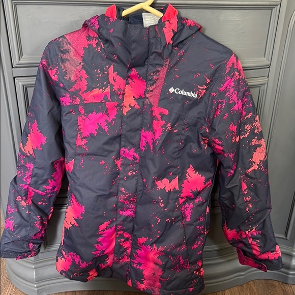 Columbia Vibrant Pink and Black Outdoor Jacket (snowboarding) - Picture 1 of 3